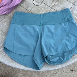 Lululemon speed up shorts MR 4 inch inseam